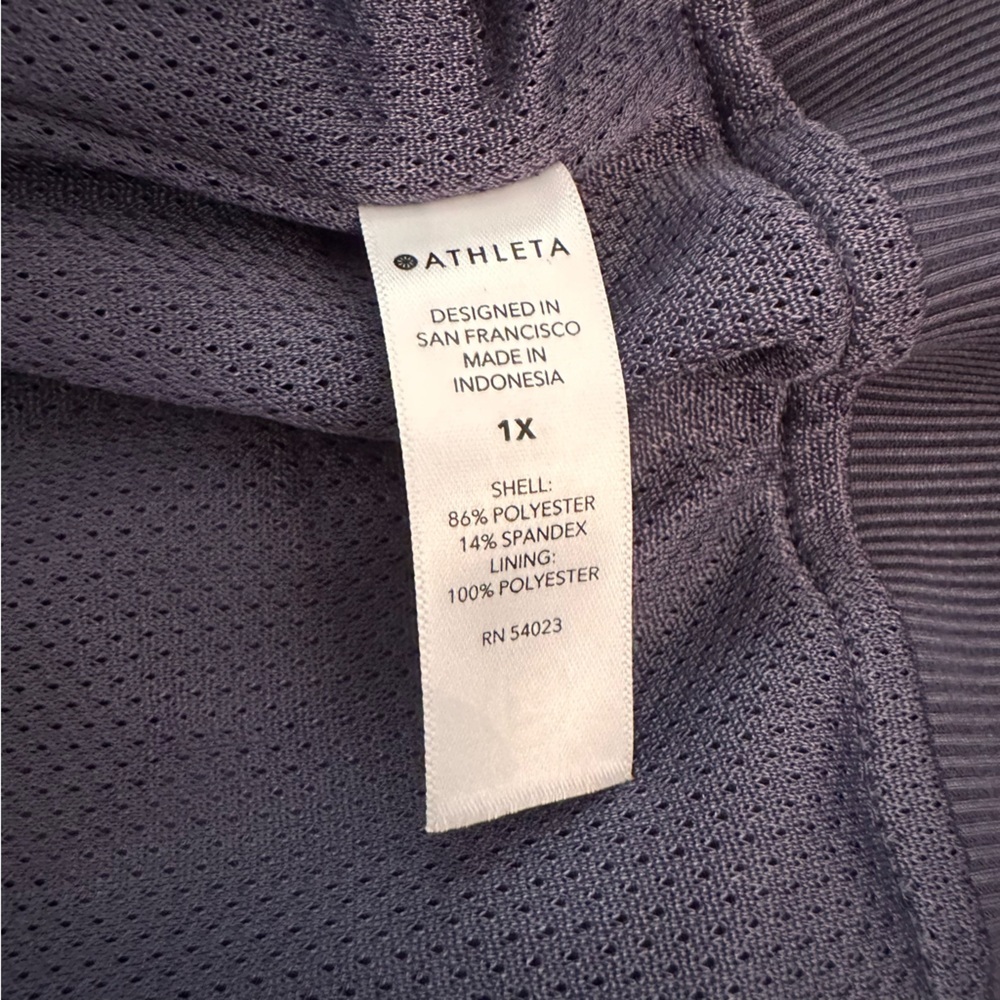 Athleta women's bomber jacket size 1X. - Picture 10 of 11